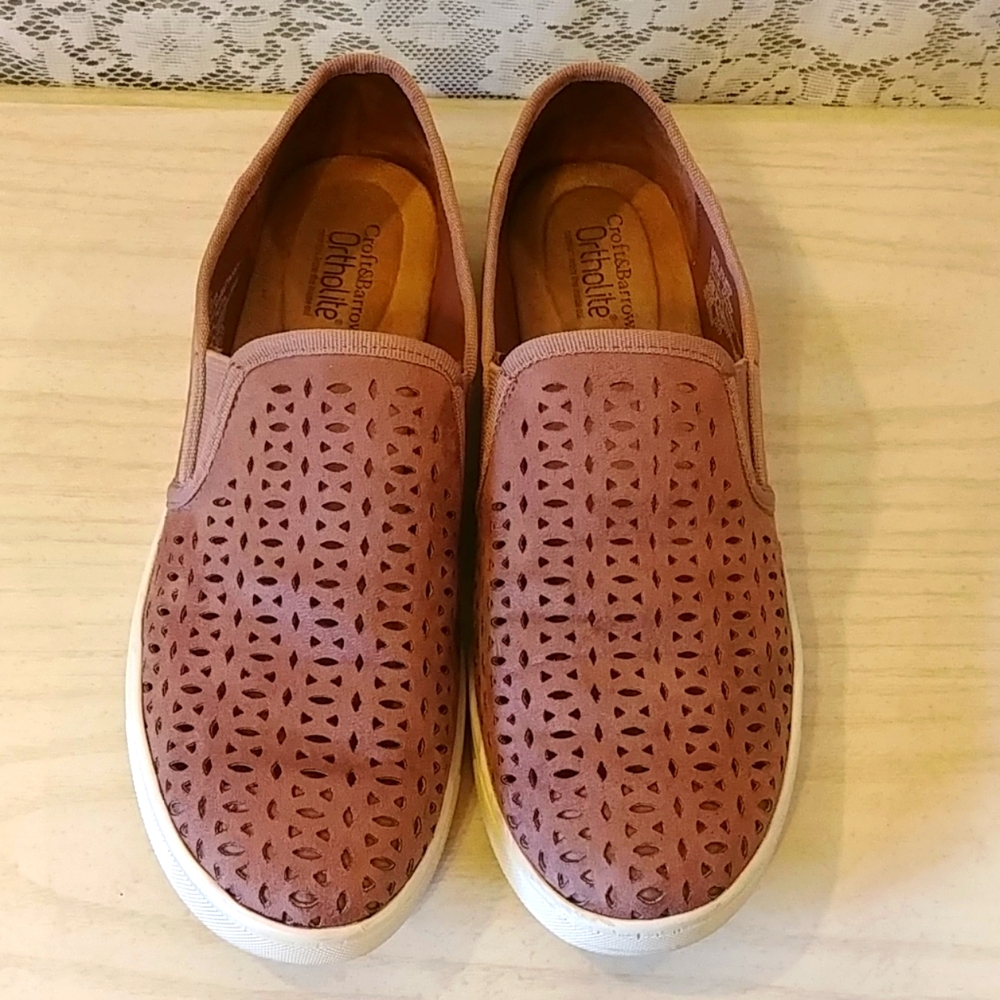 Mauve Croft and Barrow Ortholite Shoe Size 8 1/2.
